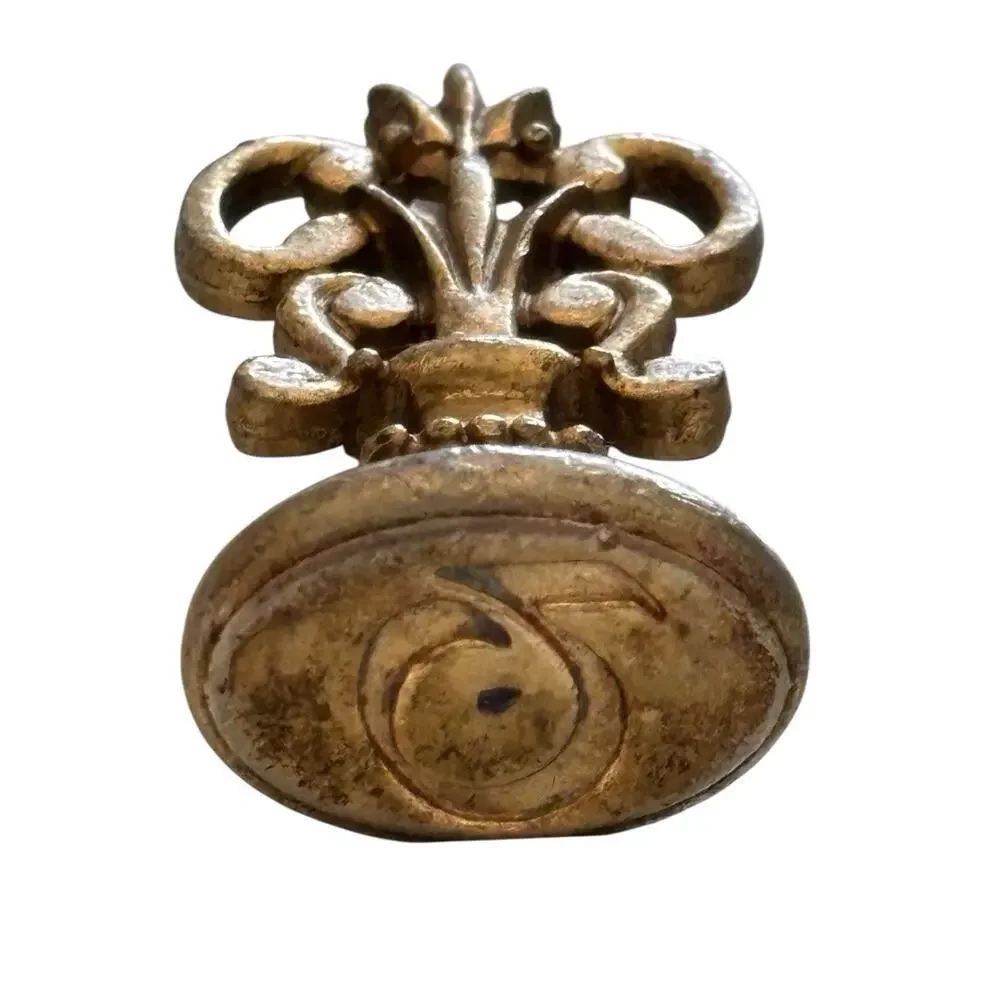 Fleur-De-Lis Gold Tone Metal Wax Seal Stamp LETTER Q Antique Mailing